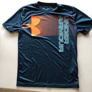 Boys yxl under armour heat gear t-shirt
